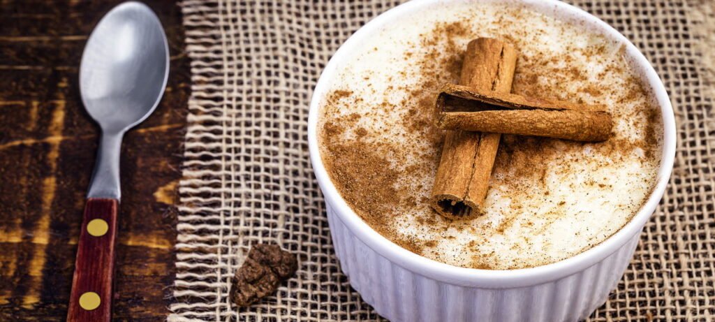 Receita de arroz doce cremoso com leite condensado vira sensação em 2025 - Imagem do artigo