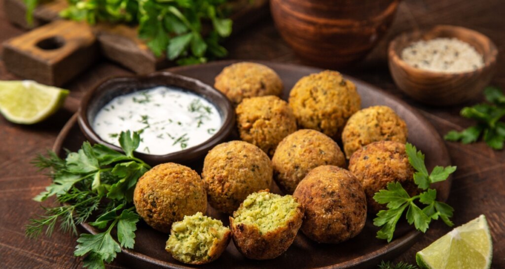 Receitas com grão-de-bico: 3 opções fáceis para ganhar massa - Imagem do artigo
