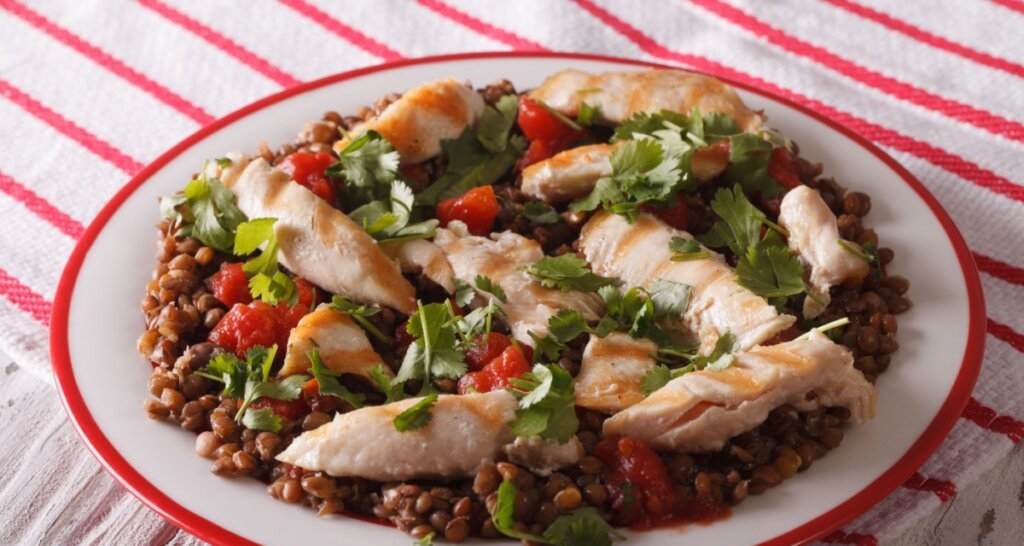 Receitas com frango: 5 pratos leves ricos em proteína - Imagem do artigo