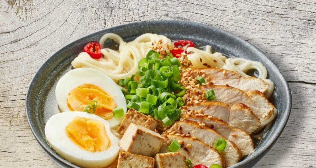 Receitas japonesas saudáveis: 5 opções leves para o almoço - Imagem do artigo
