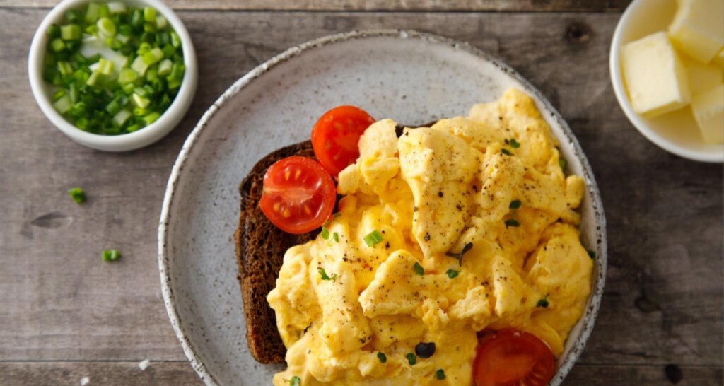 Receitas proteicas com ovo: 5 opções para café e lanche - Imagem do artigo