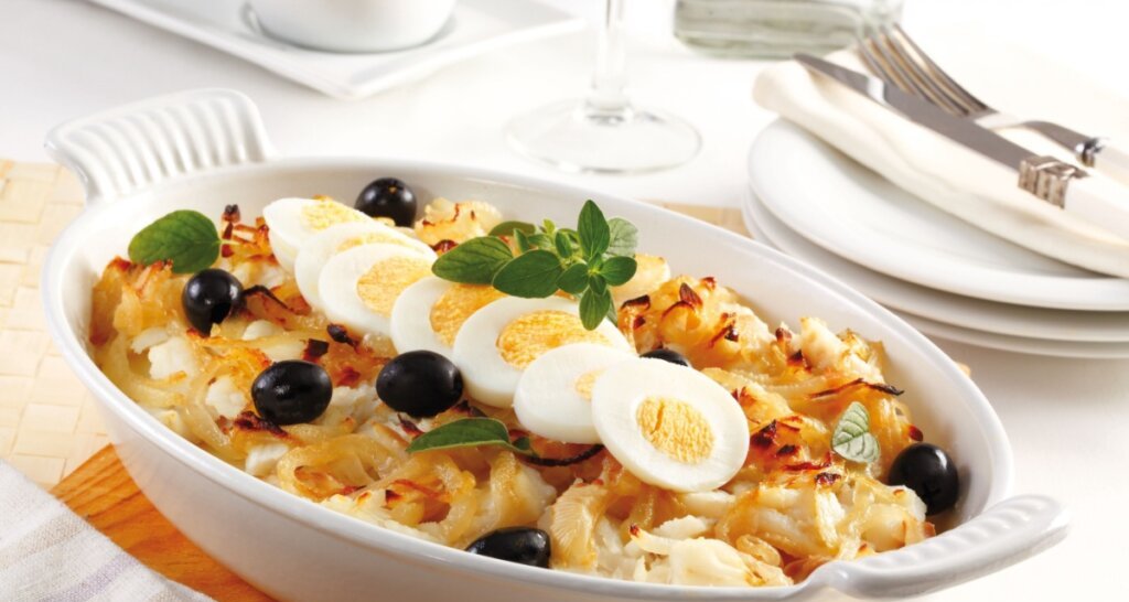 Bacalhau de forno: 3 receitas fáceis para surpreender - Imagem do artigo