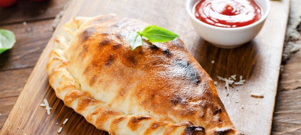 Pastel de forno caseiro: lanche saboroso 70% mais barato - Imagem do artigo