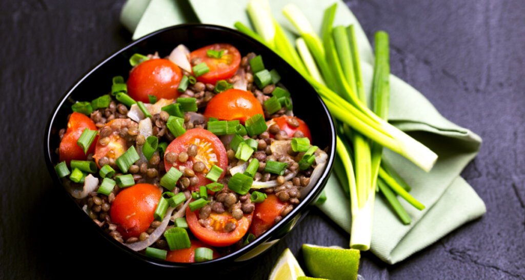 Receitas vegetarianas com lentilha: 7 opções fáceis - Imagem do artigo