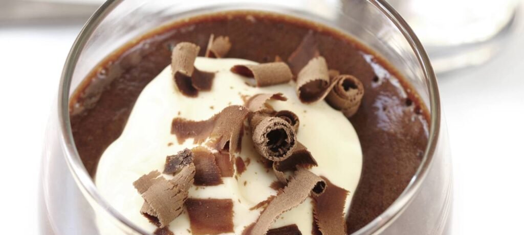 Pudim de prestígio natalino: sobremesa cremosa sem forno - Imagem do artigo