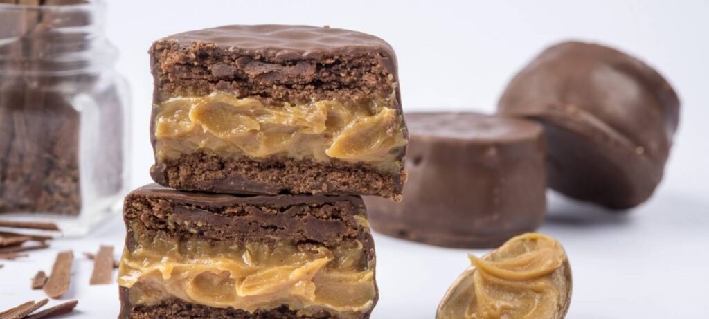 Alfajor de doce de leite caseiro ganha toque profissional - Imagem do artigo