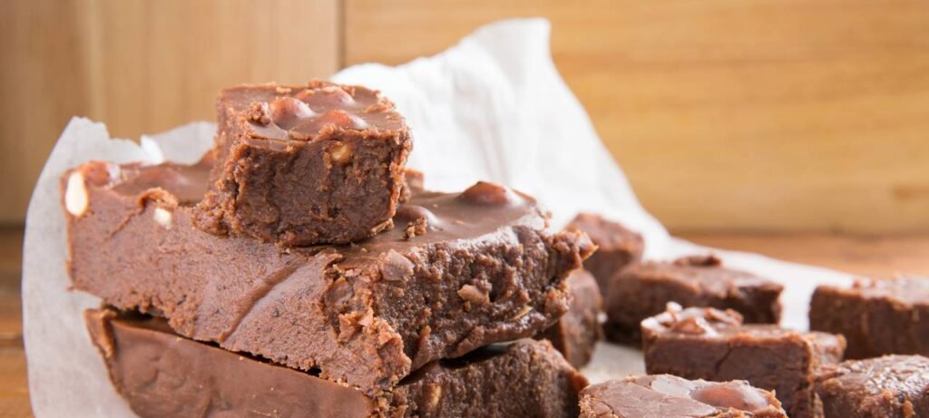 Fudge de chocolate com laranja: sobremesa com 4 ingredientes - Imagem do artigo