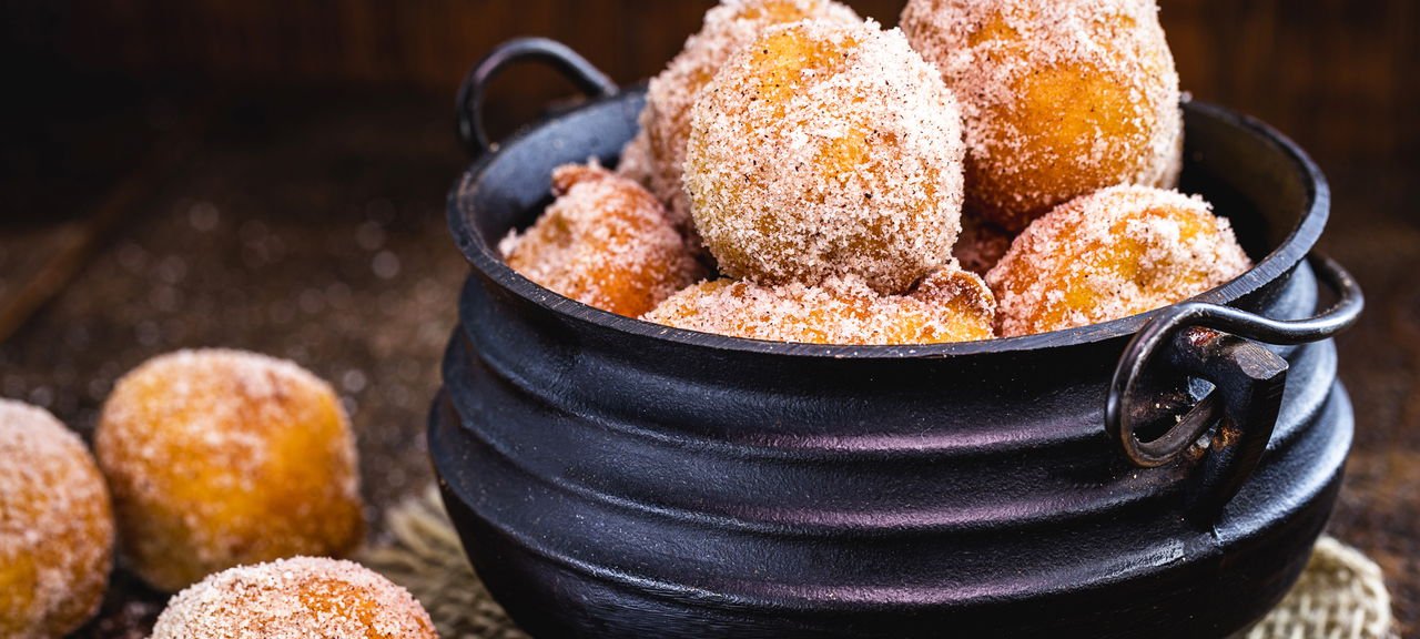 Bolinho de chuva: receita crocante e leve para café - Imagem do artigo
