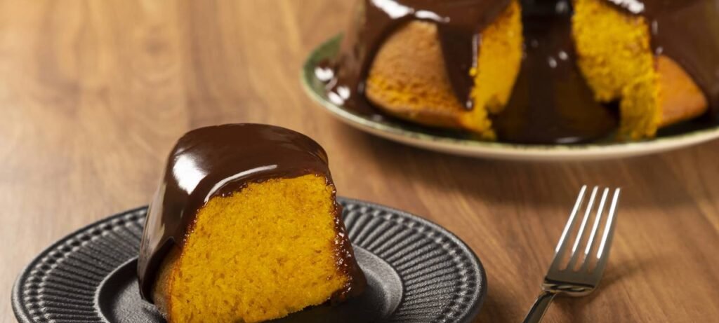 Bolo de cenoura trufado: faça a versão de 3 ingredientes - Imagem do artigo
